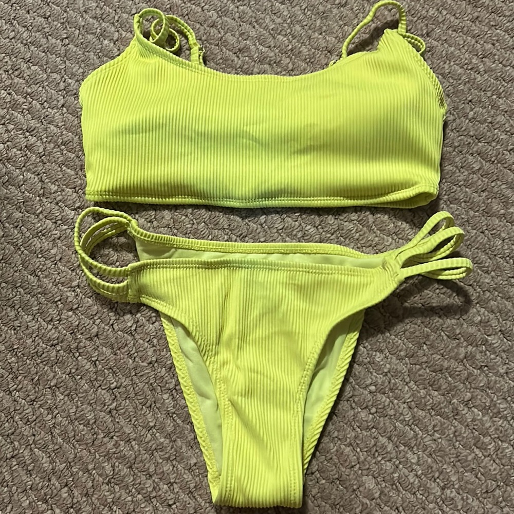 Fun set for summer!